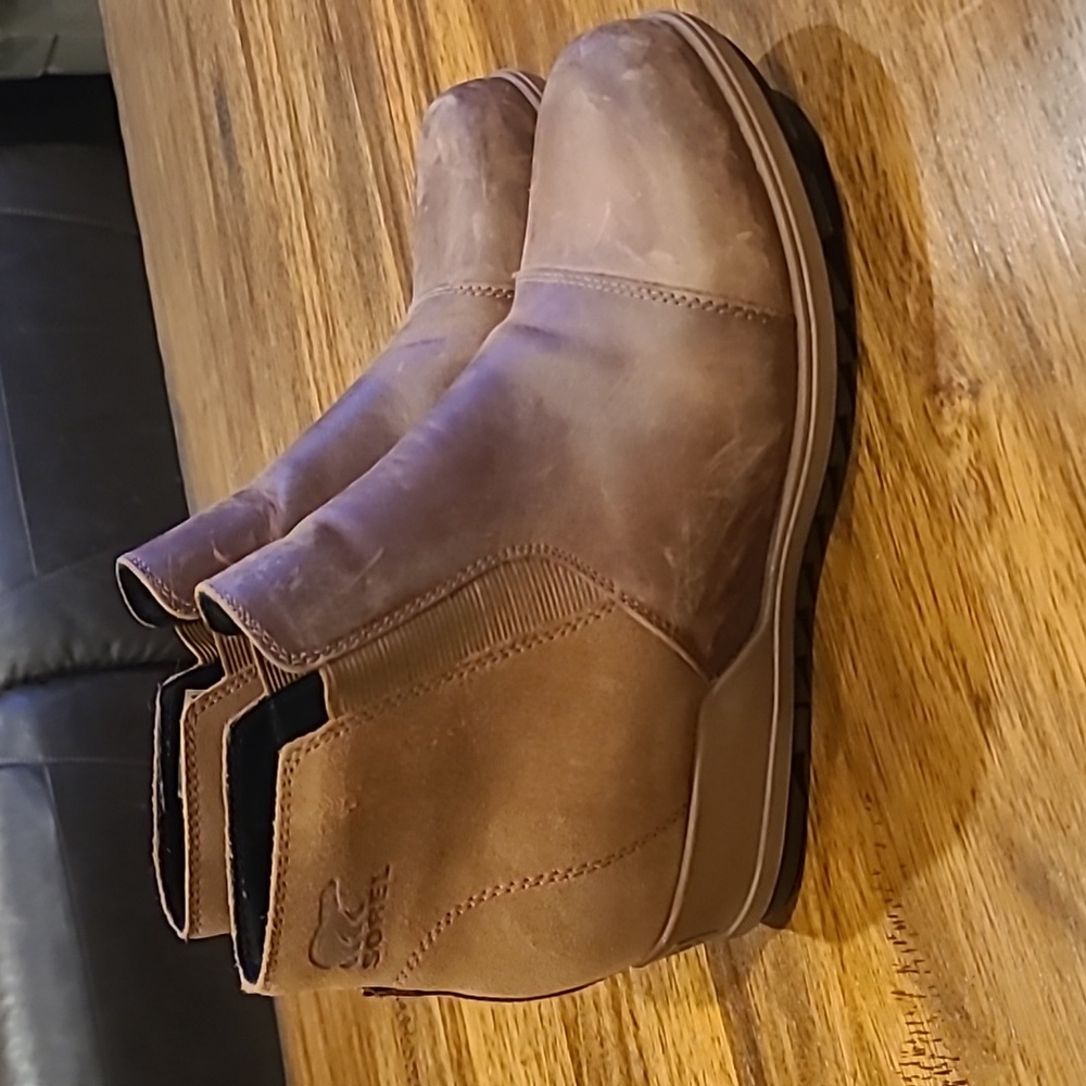 Women’s Evie II Chelsea Bootie - Taffy, Gum color 9.5
